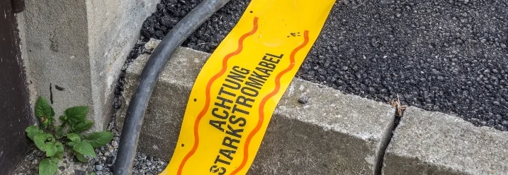 Warnschild Starkstromkabel